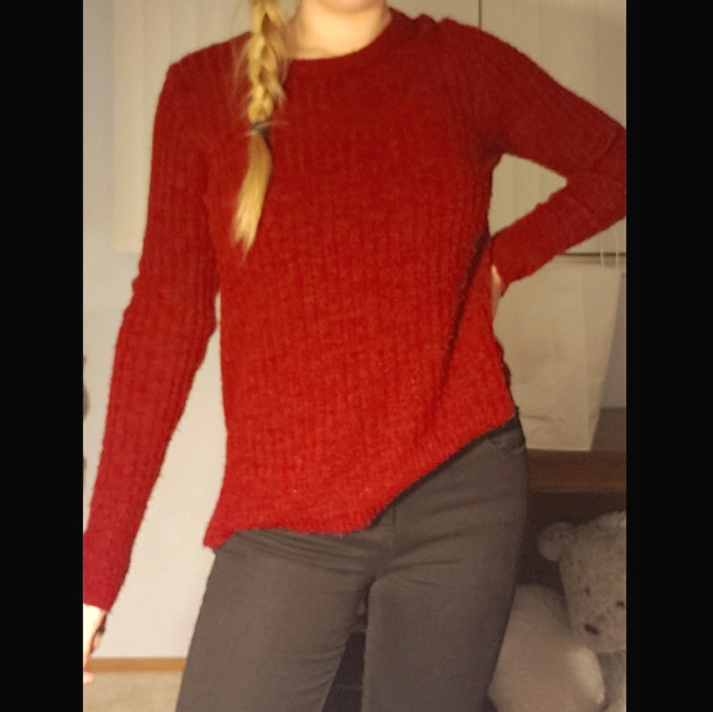Maroon Sweater!